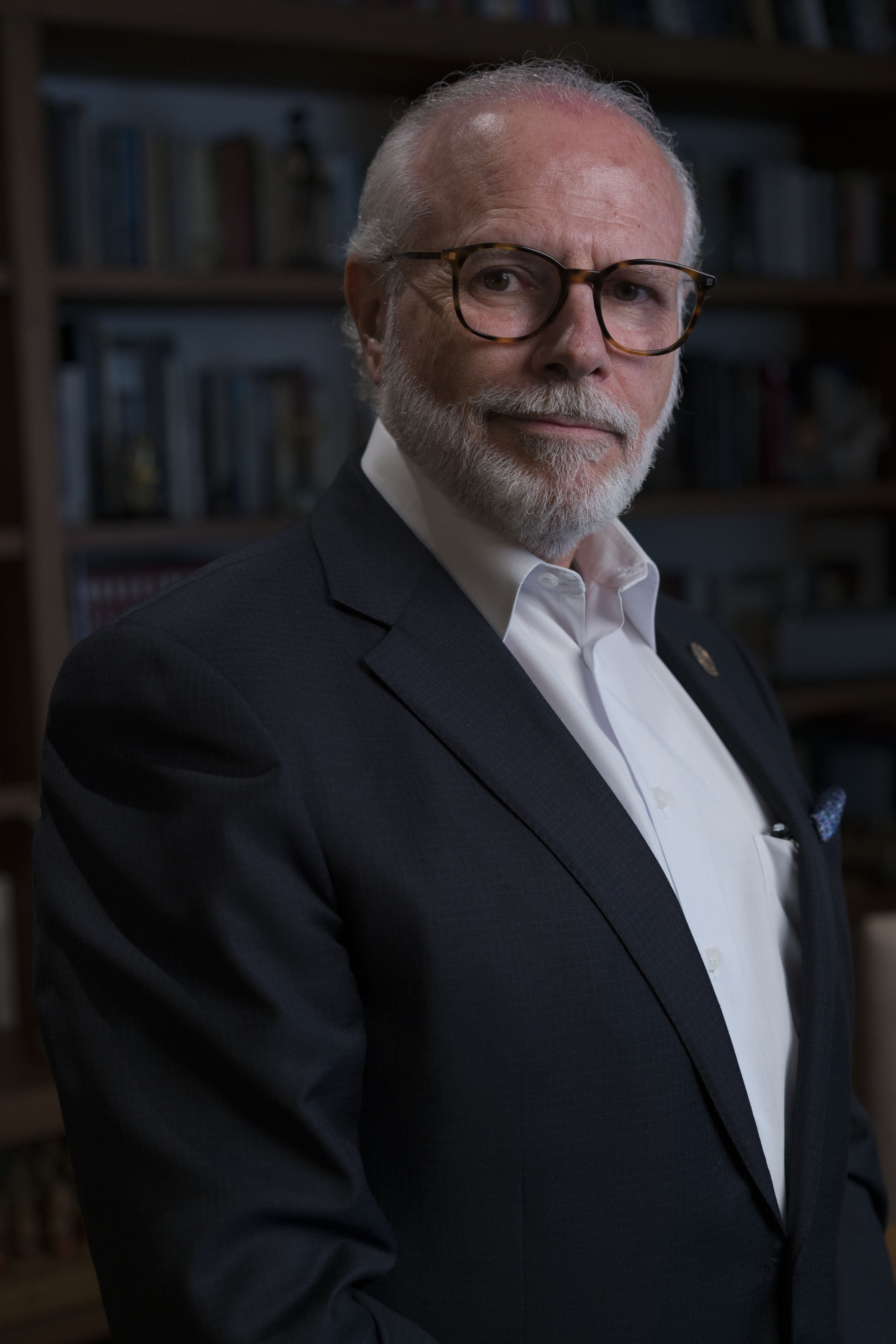Dr. Enrique Ruelas